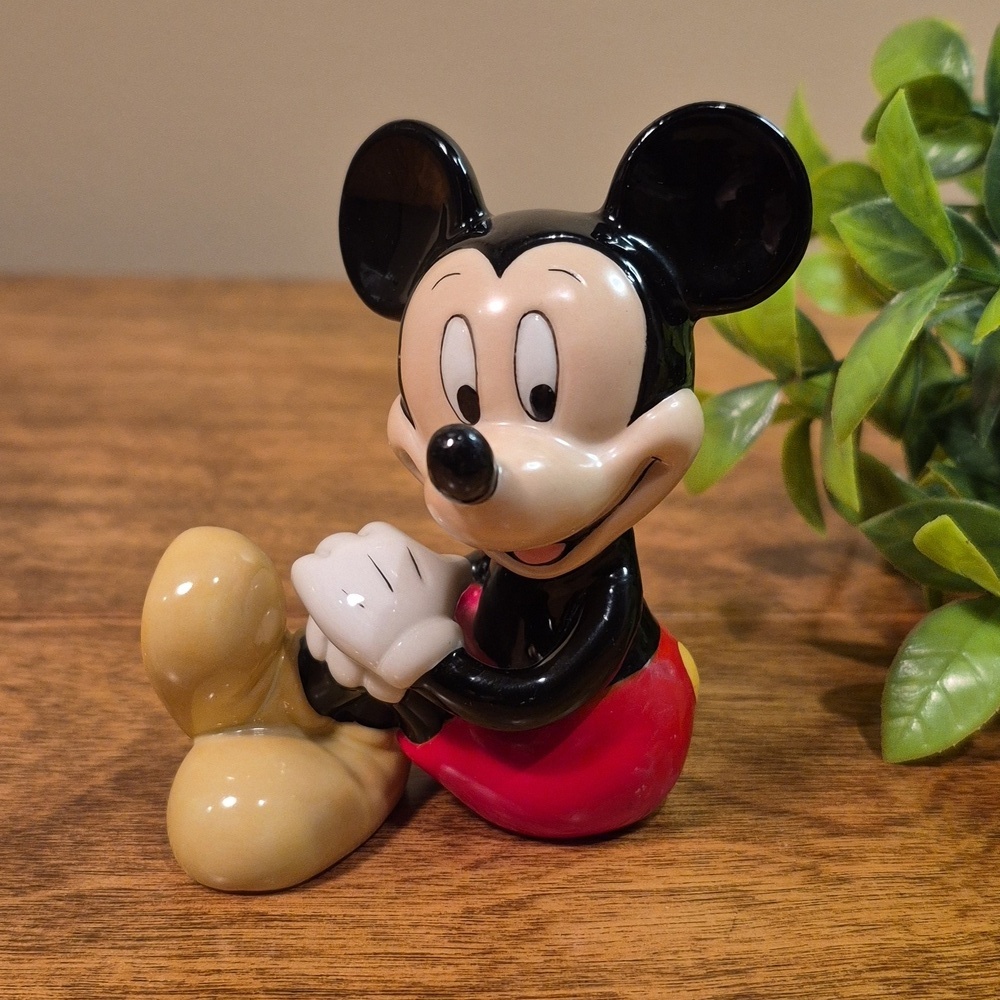 DISNEY Vintage Classic Sitting Mickey Mouse Collectible Ceramic Figurine